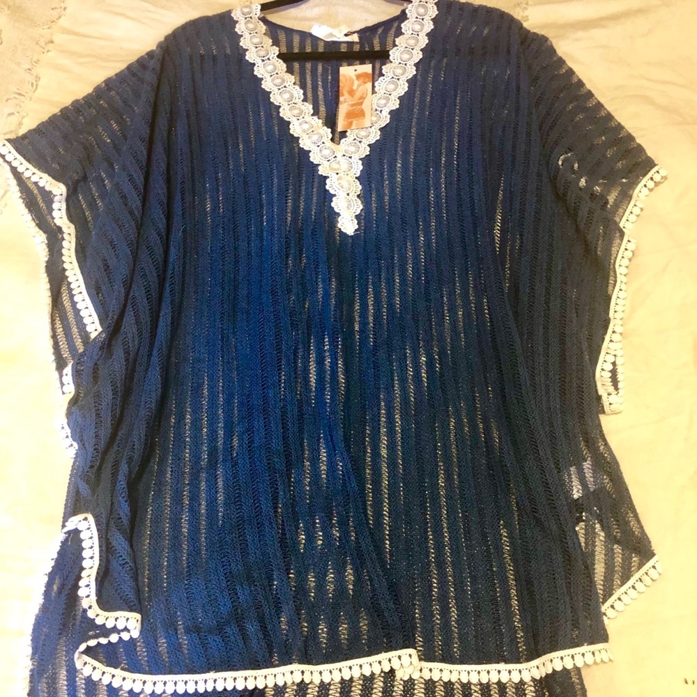 NWT Francesca’s bathing suit cover/poncho